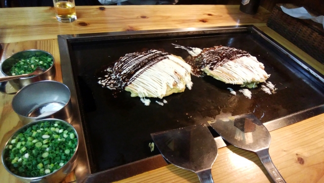 お好み焼き屋の開業資金はいくら？資格などのポイントや年収・事例も紹介