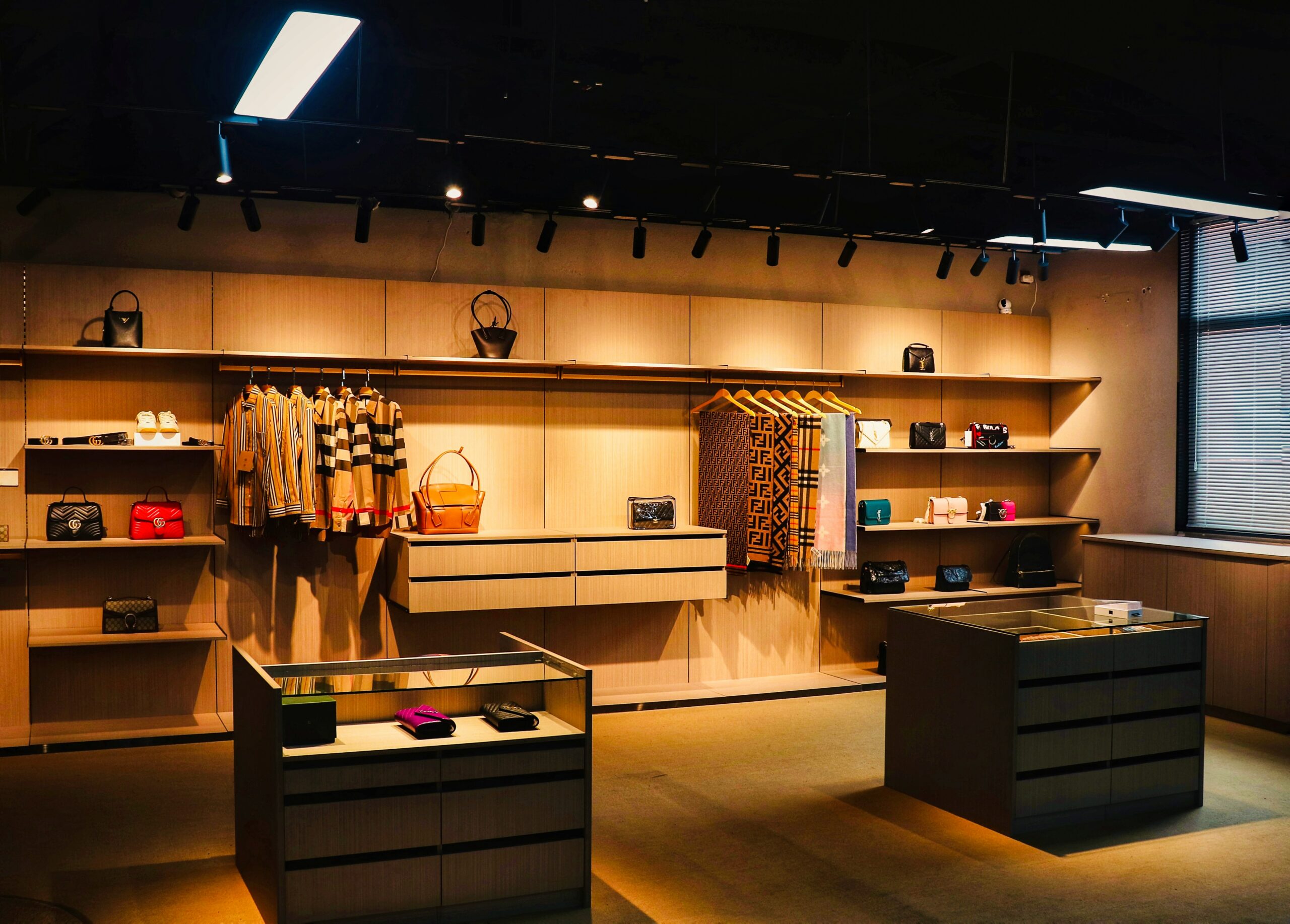 店舗内装の相場とは？業種別に異なる相場と費用を抑える方法