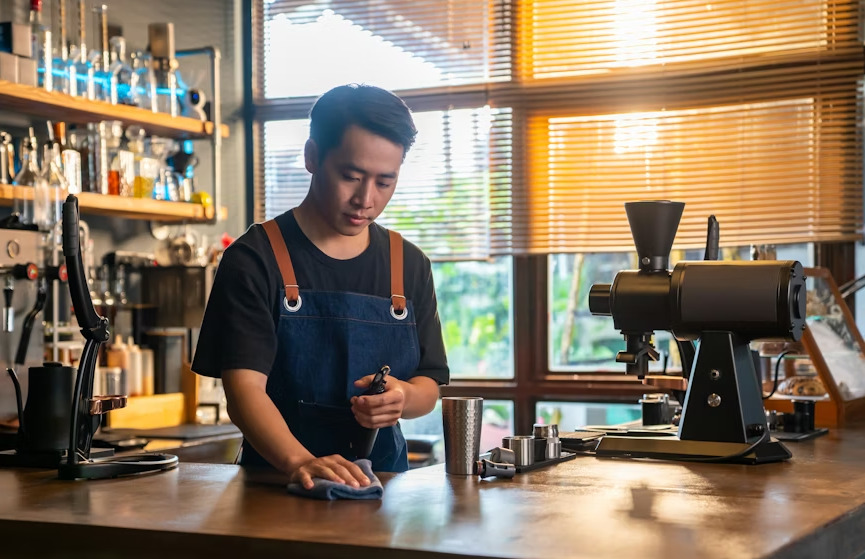 店舗内装を長持ちさせるメンテナンス方法